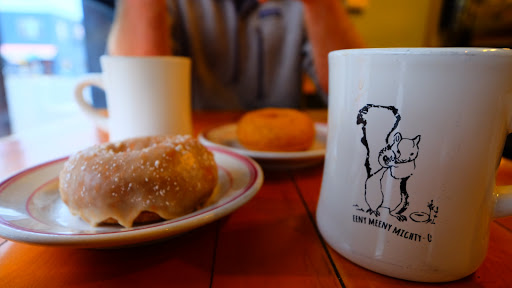 Donut Shop «Mighty-O Donuts Greenlake», reviews and photos, 2110 N 55th St, Seattle, WA 98103, USA