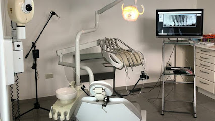 Dr. Adrián Sparks Odontólogo