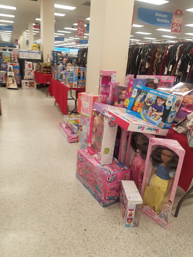 Clothing Store «Ross Dress for Less», reviews and photos, 8361 On the Mall, Buena Park, CA 90620, USA