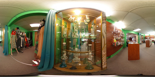 Tobacco Shop «The Smoking Gift Headquarters (Manitou Springs)», reviews and photos, 918 Manitou Ave, Manitou Springs, CO 80829, USA