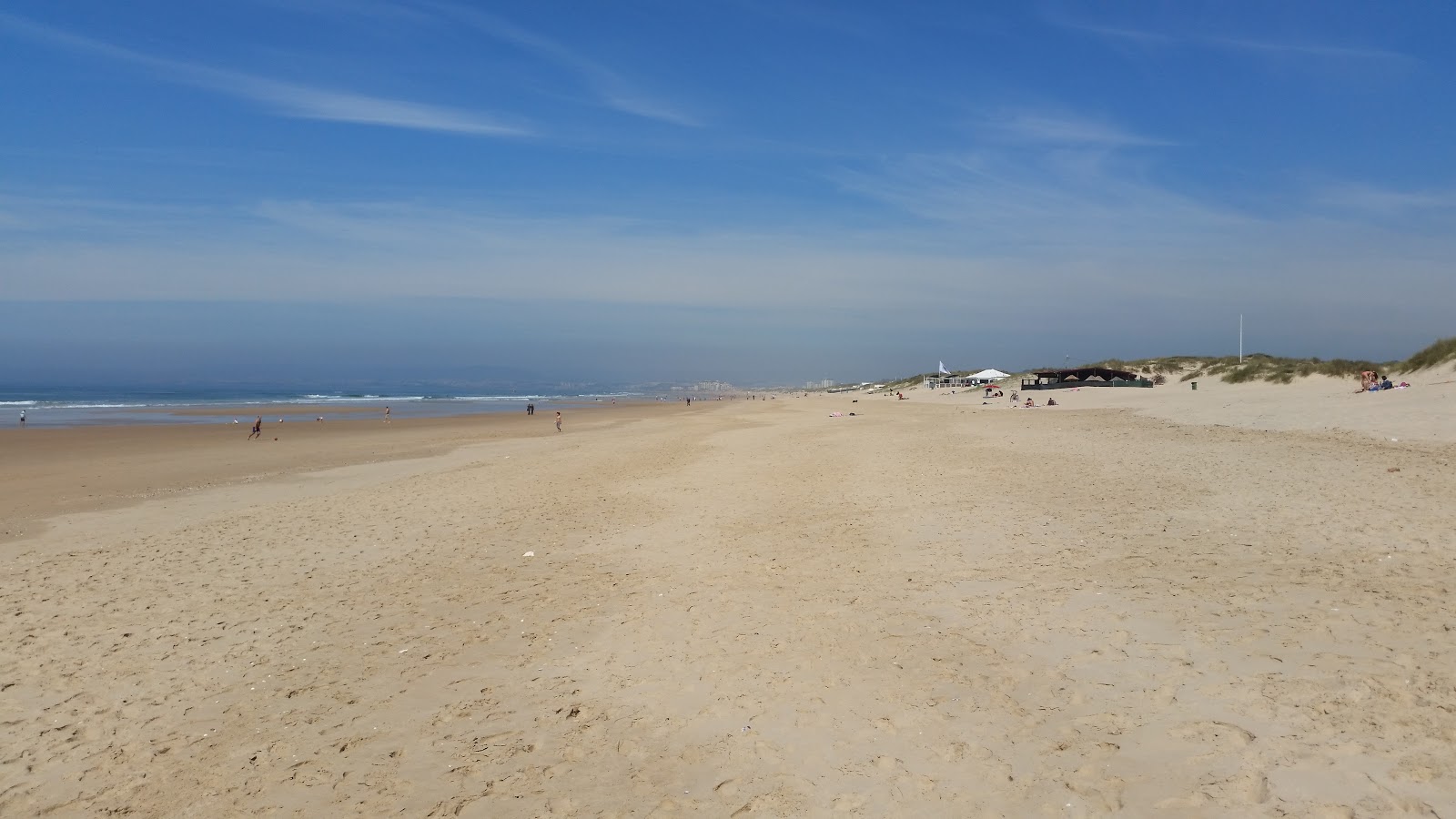 Fotografie cu Plaja Rei - locul popular printre cunoscătorii de relaxare