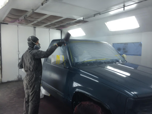 Auto Body Shop «Maaco Collision Repair & Auto Painting», reviews and photos, 3318 W Broad St, Richmond, VA 23230, USA