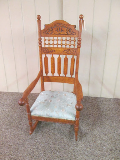 Antique Furniture Store «Center Stage Antiques», reviews and photos, 41 King St, Mt Holly, NJ 08060, USA