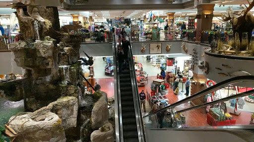 Sporting Goods Store «Bass Pro Shops», reviews and photos, 300 Cincinnati Mills Dr, Cincinnati, OH 45240, USA