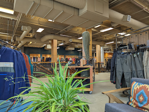 Camping Store «REI», reviews and photos, 4291 The Cir At N Hills St, Raleigh, NC 27609, USA