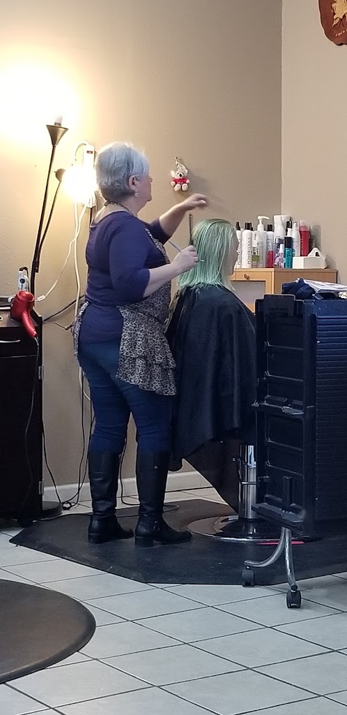 Green Pear Salon 80514