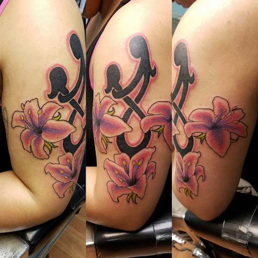 Tattoo Shop «Illustrator Tattoos», reviews and photos, 38505 Chestnut Ridge Rd, Elyria, OH 44035, USA