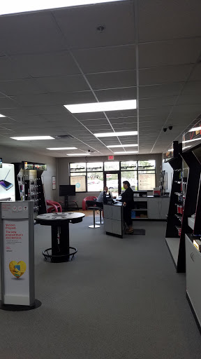 Cell Phone Store «GoWireless Verizon Authorized Retailer», reviews and photos, 11255 US-301 #106, Parrish, FL 34219, USA