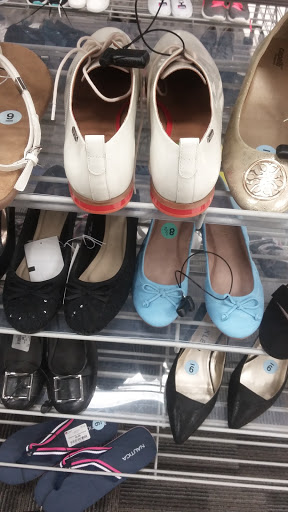 Clothing Store «Burlington Coat Factory», reviews and photos, 1350 Fitzgerald Dr, Pinole, CA 94564, USA