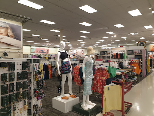 Department Store «Target», reviews and photos, 3101 Jefferson Davis Hwy, Alexandria, VA 22305, USA