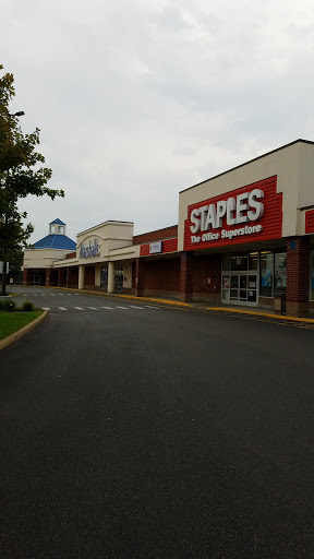 Office Supply Store «Staples», reviews and photos, 151 Vfw Pkwy, Revere, MA 02151, USA