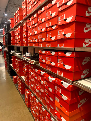 Clothing Store «Nike Factory Store», reviews and photos, 301 Tanger Dr #101, Terrell, TX 75160, USA