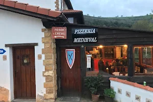 Pizzería Medieval El Collado De Las Lobas image