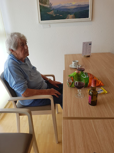 Kommentare und Rezensionen über Alters - und Pflegeheim Schenkenbergertal