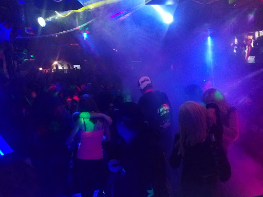 Karaoke Bar «Yankee Bar & Grill», reviews and photos, 5482 Lake Rd E, Geneva, OH 44041, USA