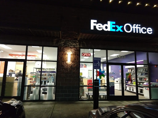 Print Shop «FedEx Office Print & Ship Center», reviews and photos, 1233 NE 48th Ave, Hillsboro, OR 97124, USA