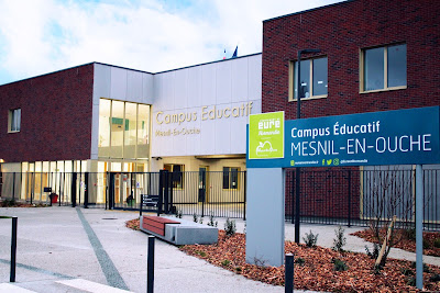 Collége Nationalisé Jacques Daviel à Mesnil-en-Ouche