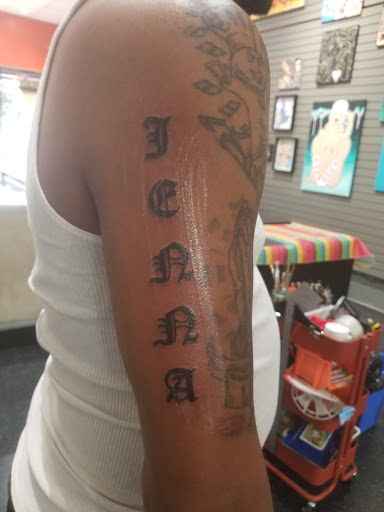 Tattoo Shop «Chameleon Tattoo», reviews and photos, 8925 165th St, Jamaica, NY 11432, USA