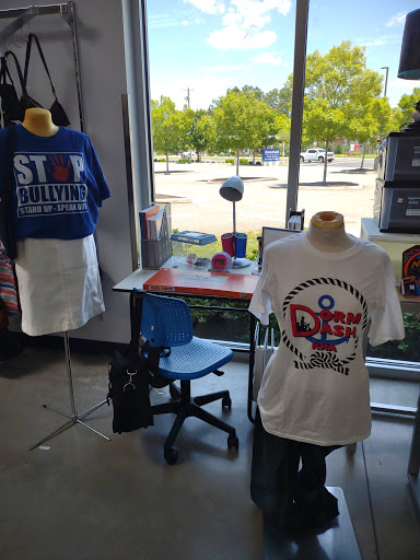 Thrift Store «Goodwill Warwick Retail Store», reviews and photos, 11061 Warwick Blvd, Newport News, VA 23601, USA