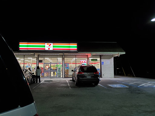 Convenience Store «7-Eleven», reviews and photos, 975 Rollins Rd, Burlingame, CA 94010, USA
