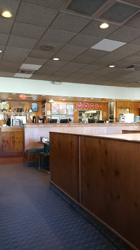 Pizza Restaurant «Round Table Pizza», reviews and photos, 821 11th St, Lakeport, CA 95453, USA