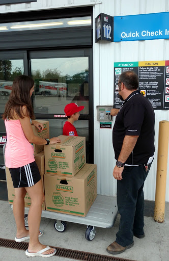 RV Storage Facility «U-Haul Moving & Storage of Scranton», reviews and photos, 375 N 7th Ave, Scranton, PA 18503, USA