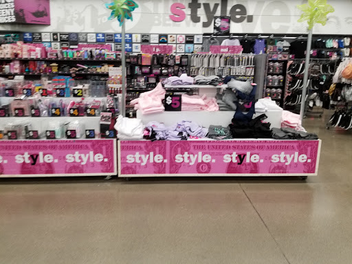 Variety Store «Five Below», reviews and photos, 1950 E Greyhound Pass #4, Carmel, IN 46033, USA