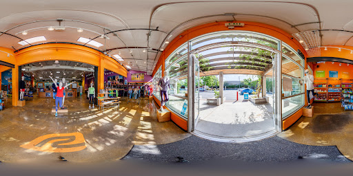 Running Store «Road Runner Sports», reviews and photos, 1326 Tenth Street, Berkeley, CA 94710, USA