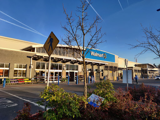 Shopping Mall «Eastport Plaza Shopping Center», reviews and photos, 4000 SE 82nd Ave, Portland, OR 97266, USA