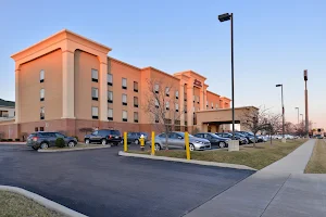 Hampton Inn & Suites Dayton-Vandalia image