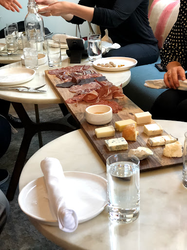 Bar «Esters Wine Shop & Bar», reviews and photos, 1314 7th St, Santa Monica, CA 90405, USA