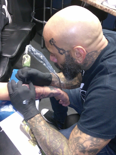 Tattoo Shop «Rockstar Tattoo», reviews and photos, 31050 Gratiot Ave, Roseville, MI 48066, USA