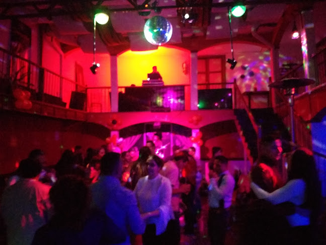 Comentarios y opiniones de NOA NOA bar Karaoke Discotec Alternativo, Cuenca Ecuador