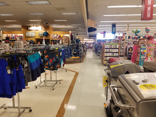 Grocery Store «Fred Meyer», reviews and photos, 2855 Broadway St NE, Salem, OR 97303, USA