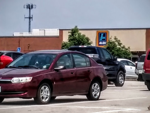 Supermarket «ALDI», reviews and photos, 2505 N Hwy 67, Florissant, MO 63033, USA
