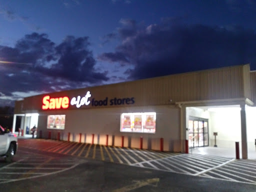 Grocery Store «Save-A-Lot», reviews and photos, 11 Hwy 630 E, Frostproof, FL 33843, USA