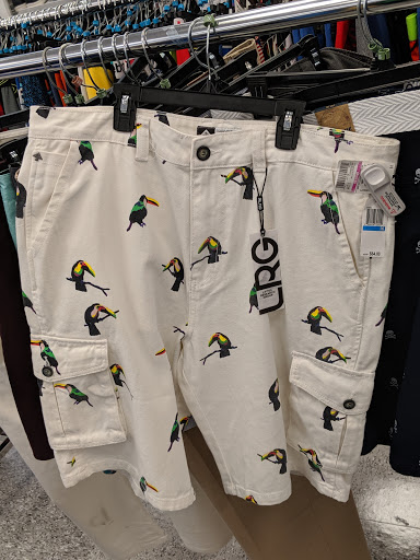 Stores to buy women's shorts Honolulu
