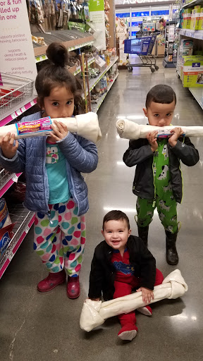 Pet Store «PetSmart», reviews and photos, 14903 4th Ave SW Ste 200, Burien, WA 98166, USA