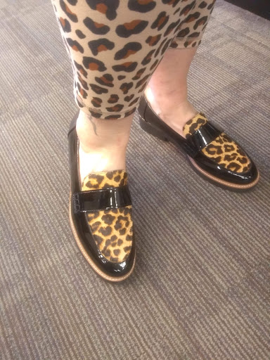 Shoe Store «Off Broadway Shoe Warehouse», reviews and photos, 13400 Jamboree Rd, Irvine, CA 92602, USA