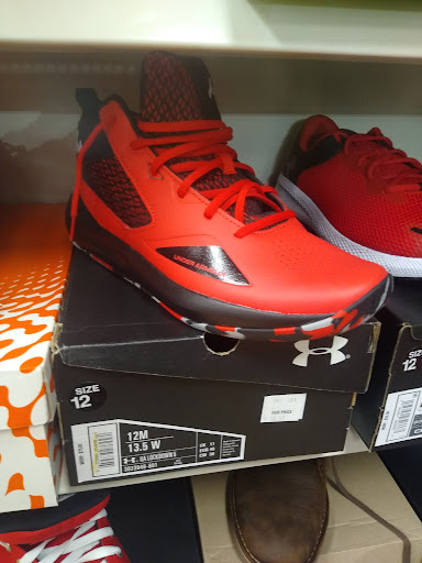 Shoe Store «Shoe Carnival», reviews and photos, 2945 Scottsville Rd, Bowling Green, KY 42104, USA