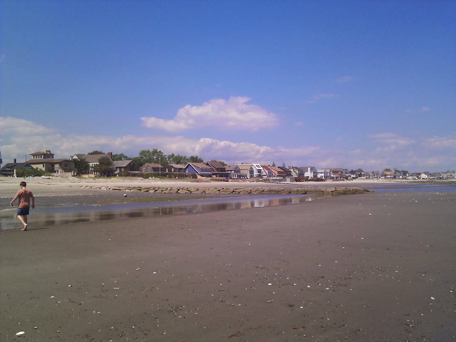 Fotografie cu Fairfield Beach și așezarea