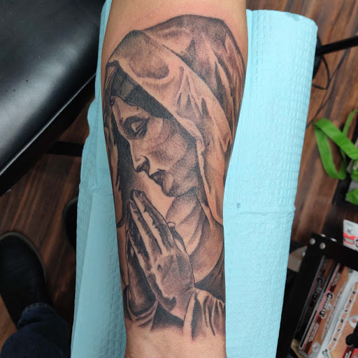 Explore hip tattoo ideas for women, creative tattoo ideas in Nashville, available at Titan Tattoo