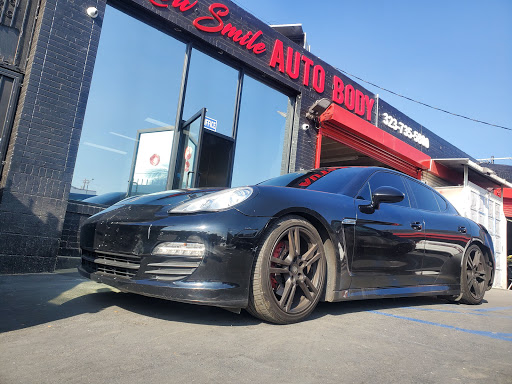 New Smile Auto Body image