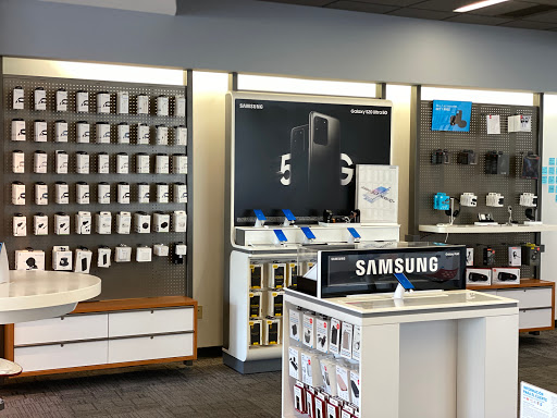 Cell Phone Store «AT&T», reviews and photos, 1251 Lawson Dr, Howell, MI 48843, USA