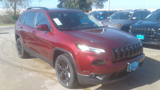 Car Dealer «Yaklin Chrysler Dodge Jeep RAM», reviews and photos, 1550 W Kingsbury St, Seguin, TX 78155, USA