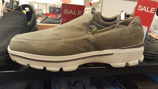 Shoe Store «Tradehome Shoes», reviews and photos, 3301 W Main St, Norman, OK 73072, USA