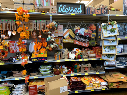 Grocery Store «Grocery Outlet Bargain Market», reviews and photos, 355 N Citrus Ave, Azusa, CA 91702, USA