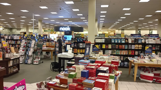 Barnes & Noble image
