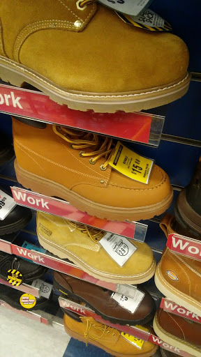 Sporting Goods Store «Big 5 Sporting Goods - Tracy», reviews and photos, 3200 Naglee Rd #300, Tracy, CA 95376, USA