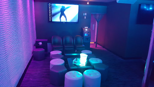 Night Club «Legs Party Bar», reviews and photos, 13200 E State Rte 350, Kansas City, MO 64138, USA